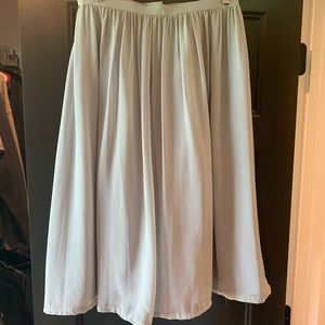 Mid length grey wedding skirt